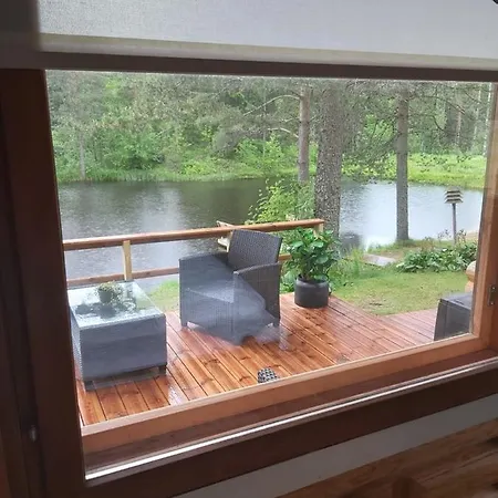 Hirsimoekki Ja Makuuaitta 4* Karijoki