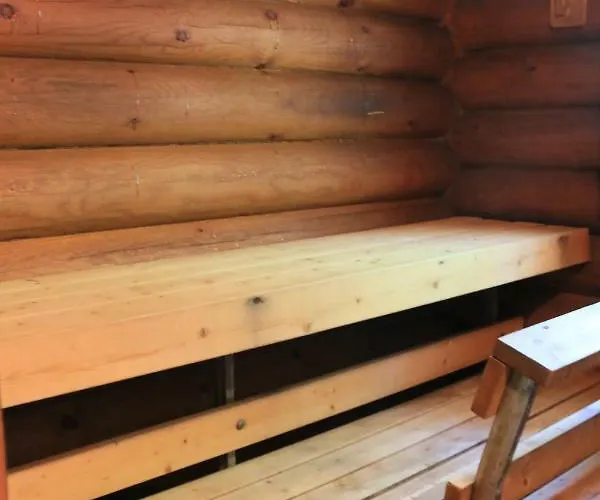 假日公园 Hirsimoekki Ja Makuuaitta